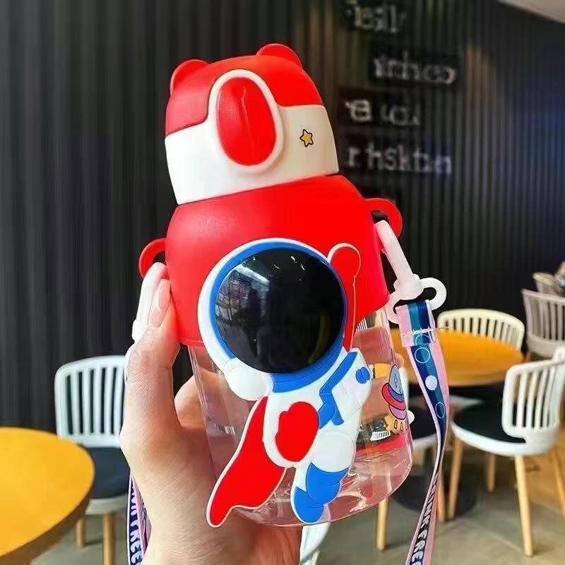 

Portable Plastic Straw Water Bottle for School - Cute Design for Boys 600ml