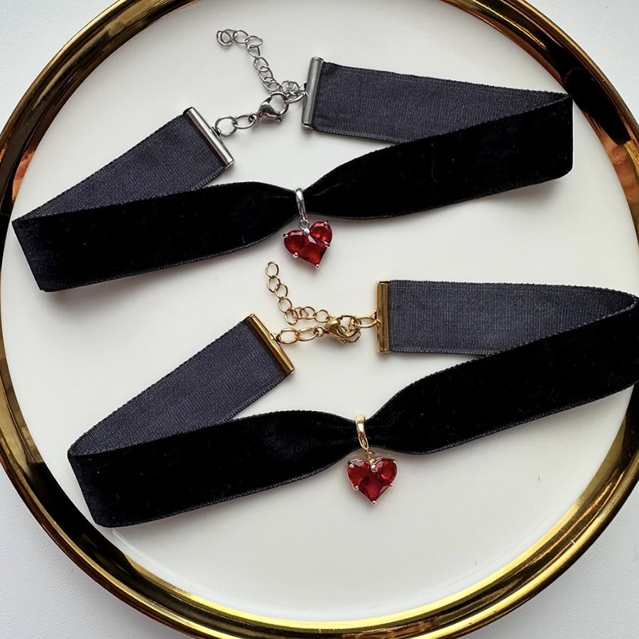 Classic Gothic Tattoo Velvet Choker Necklace Red Zircon Heart Pendant Necklaces For Women Jewelry Valentine's Gift N0544