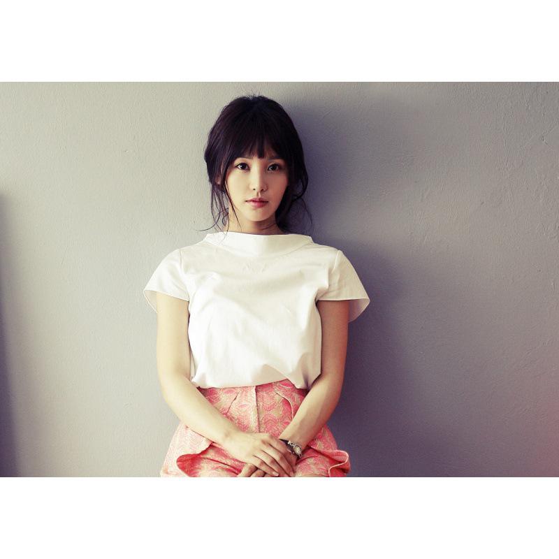 

Nam Gyu-ri Korean Star Fashion Poster - Decorative Framed Wall Art White card paper (non-adhesive) 30*42 cm