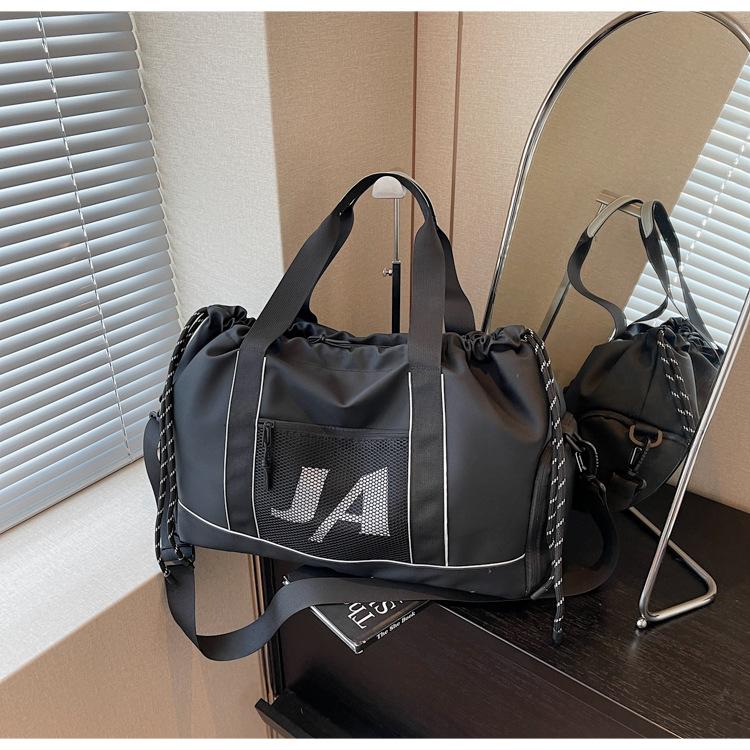 

Large-capacity bags Women s Versatile 2025 New Crossbody Luggage Leisure Sports Fitness Short-haul Travel Bag чёрный