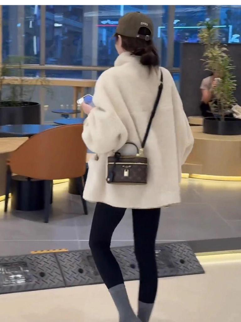 Women's Lambswool Stand Collar Coat, Loose Fit, Fur Integrated, Petite 2025, New Warm Winter Style