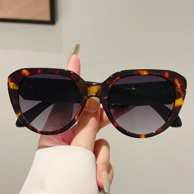 Gafas de Sol Ojo de Gato Oversize para Mujer Nueva Moda Color Caramelo Borde Decorado Gafas de Sol Dama Marca de Tendencia Diseño Sombras para Exterior
