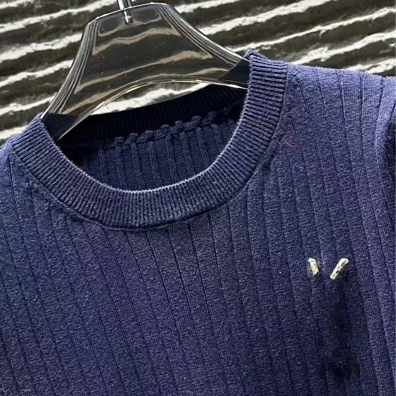 Shenjia 2026 Spring Solid Color Round Neck Knit Top with Brooch