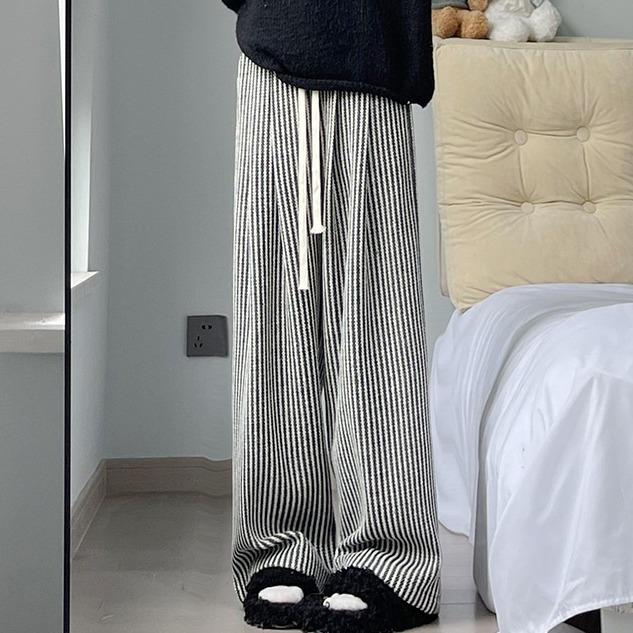 High-Quality Women's Retro Striped Wool Pants - Autumn/Winter Casual High-Waisted Slimming Straight-Leg with Wide-Leg Drape