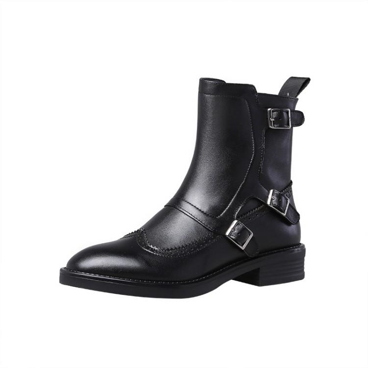 Fashion 2025 winter new full leather low-heeled women's boots retro fashion all-match essential women's short boots pointed ankle boots