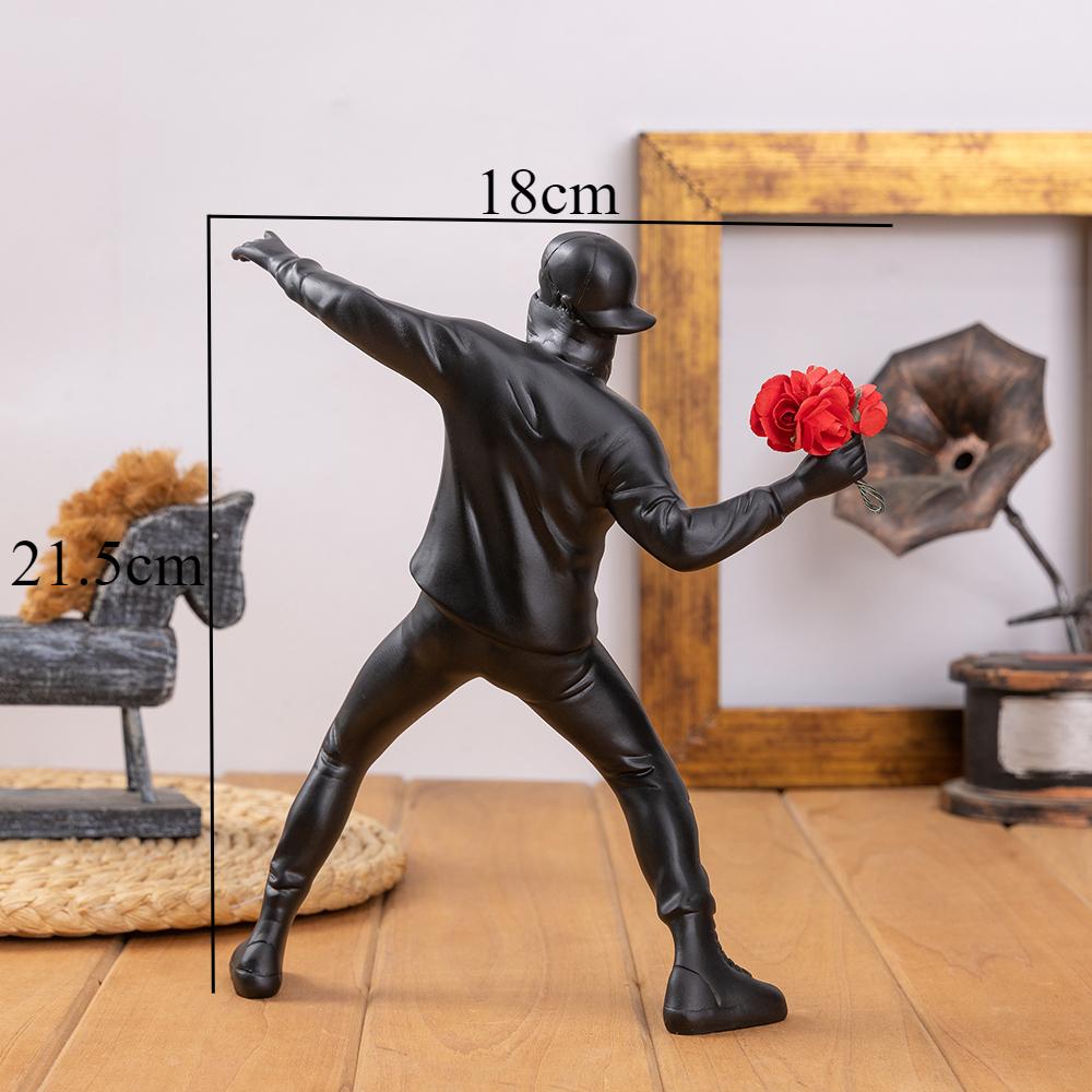 Flower Thrower Sculpture,Figurine for Home Decoration,Office Desk and Bookshelf Ornaments, Modern Decorative Character Figurines