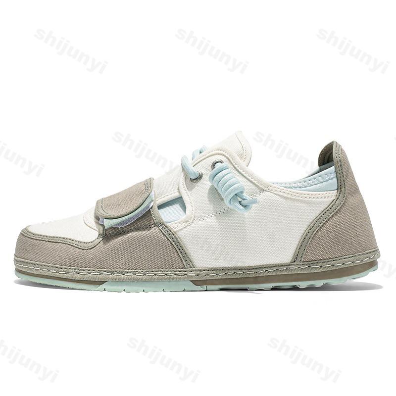 Summer Men's Canvas Shoes 2025 Anti Slip Fashion Students Board Shoe Lace Up Vulcanized Shoes Tenis Masculino Zapatillas Hombre