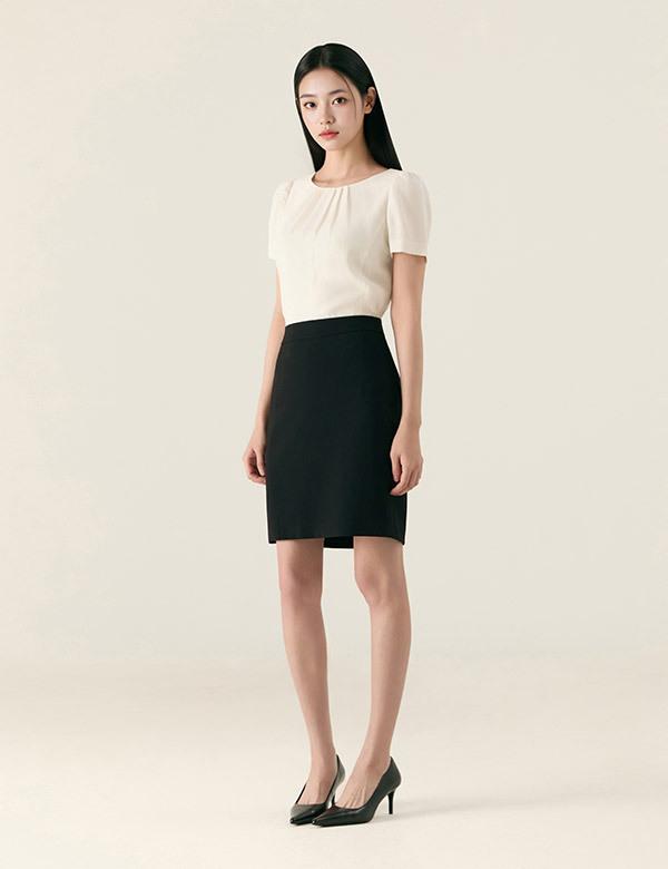 ROEM Basic Round Neck Short Sleeve Blouse Rmblg24R03