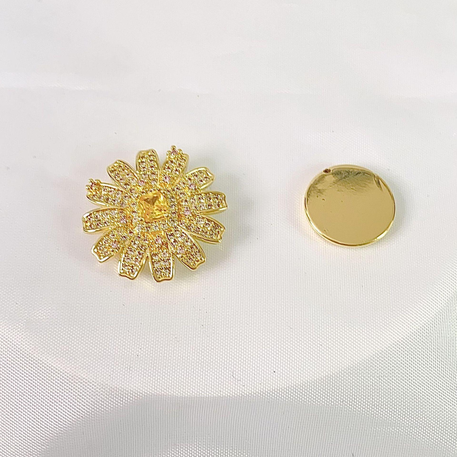 

Пресноводный жемчуг Цветок Магнитная пряжка Циркон Брошь Элегантная креативная булавка для одежды Креативные милые аксессуары Корсаж Женщина