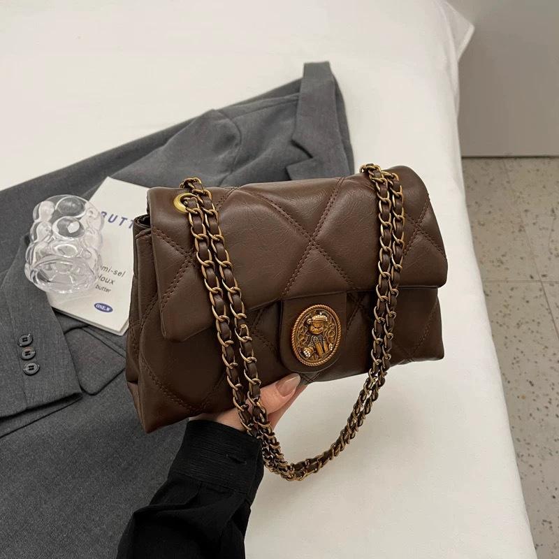 Bag Women'S New Diamond Small Fragrant Wind Strip Commuter Messenger Bag Large Capacity High-End Fashion Armpit Bag