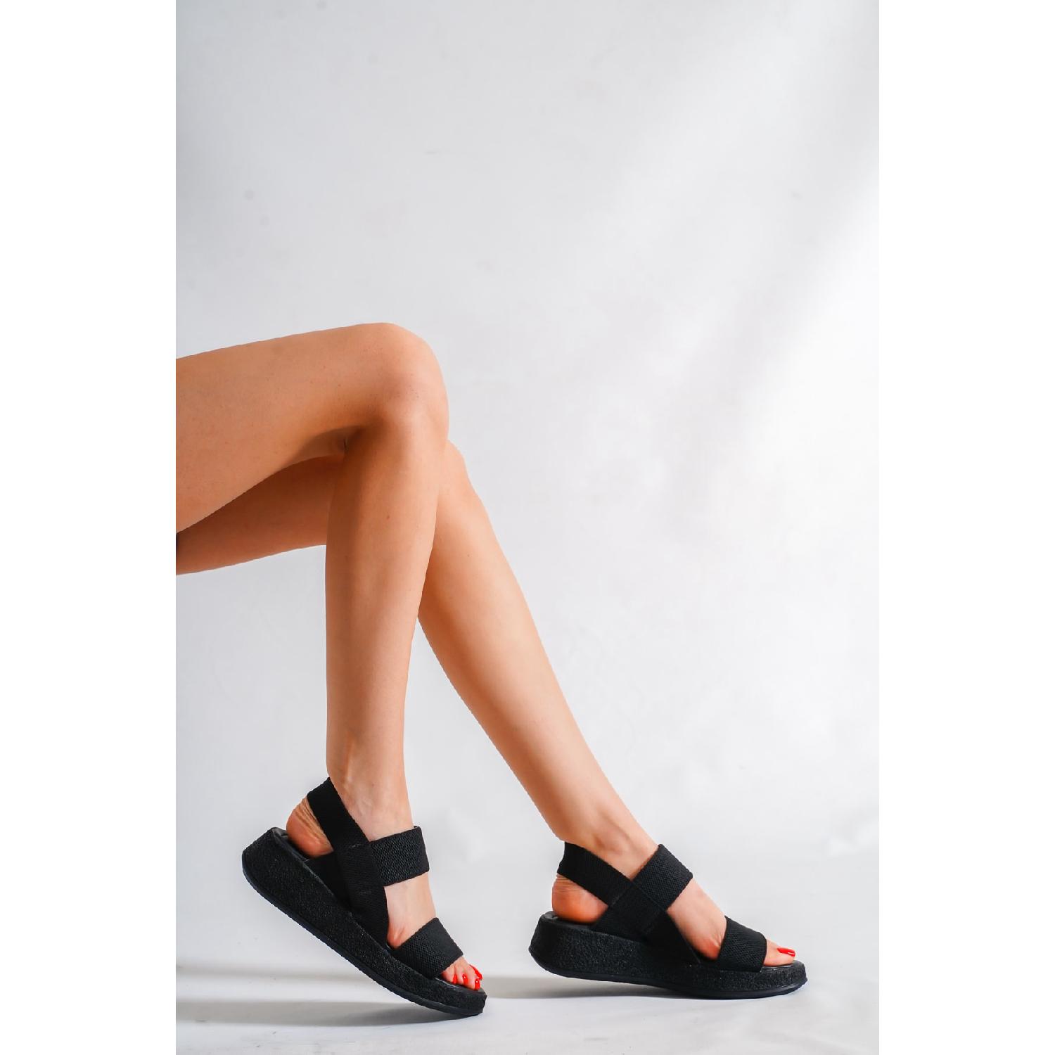 

Женские черные сандалии Lasera 4 см с наполнителем из шин 37