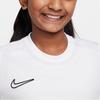 Nike Koszulka Dri-Fit Academy Zrównoważone Materiały Odprowadzająca Wilgoć Wygodna Oddychająca Krótki Rękaw Góry dla Dzieci Biały Czarny HJ3716-100