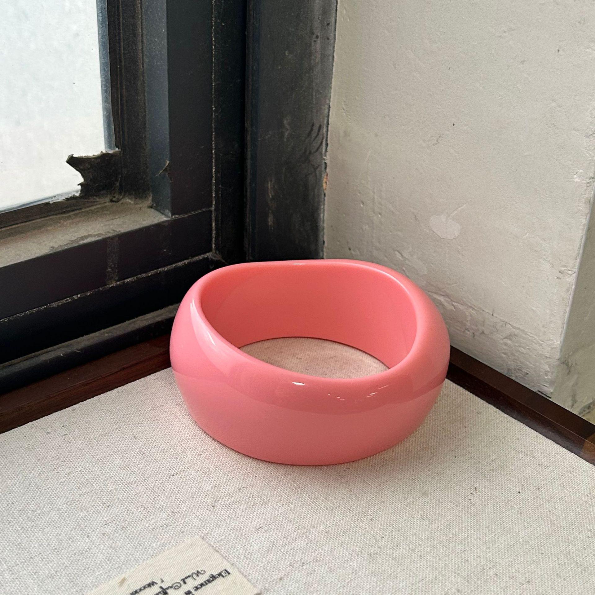 

Ombre Resin Bangle: Wide Irregular Design, Vintage Minimalist Style