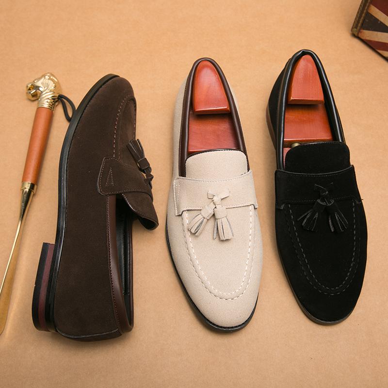 Fashion New Stylish Men Tassels Loafers Leisure Walk Suede Moccasins Flats Casual Driving Shoes for Men Soft Sole Designer Male Footwear