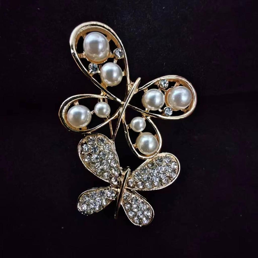 High-End Luxury Flower Pearl Brooch and Corsage Pin – Creative Versatile Accessory