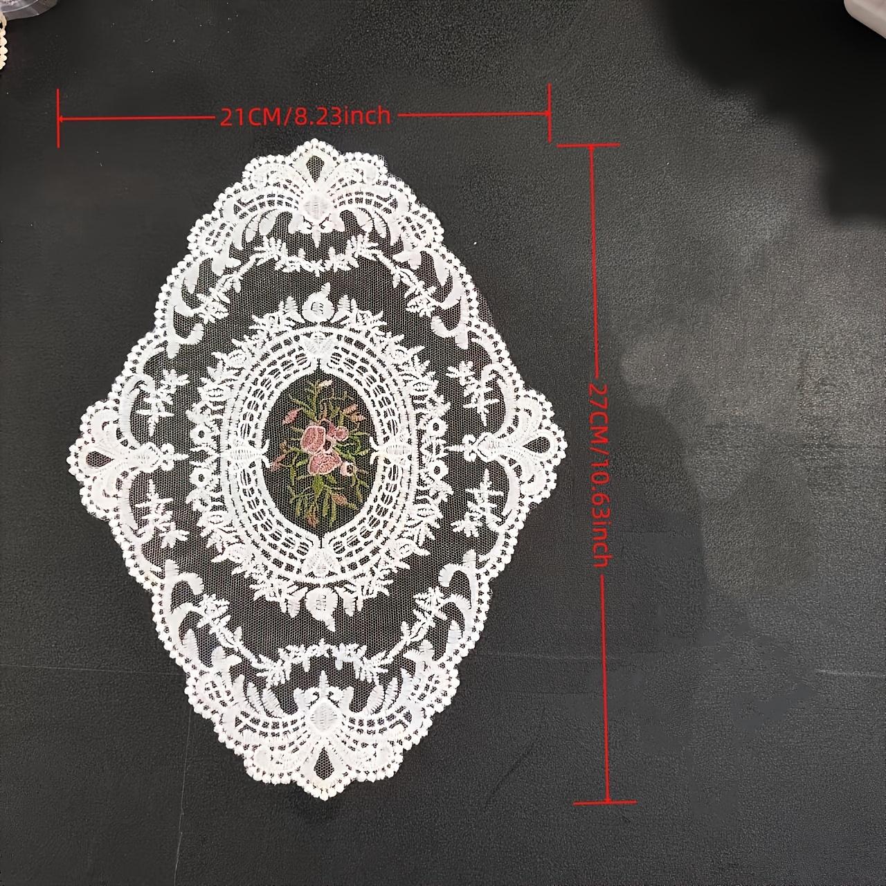 

Французская кружевная подставка под тарелку в античном стиле, украшенная изысканной вышивкой ручной работы, идеально подходит для украшения семейного обеденного стола на Рождество. 1pc белый