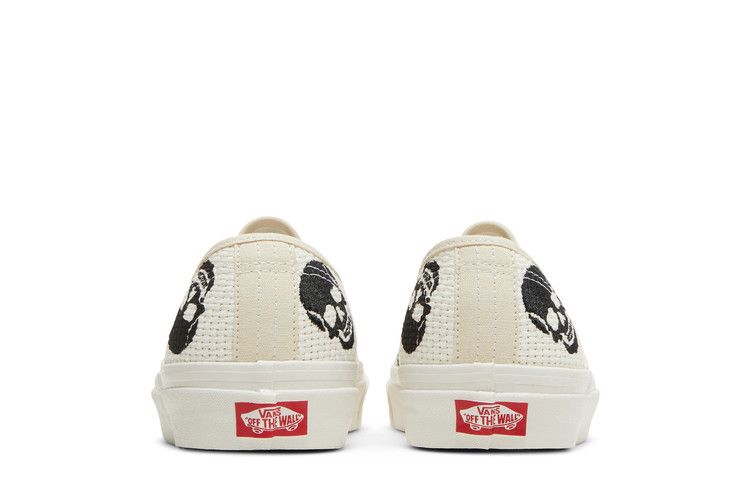 Men's Sneakers Vans Authentic 44 DX Needlepoint Skulls Needlepoint/White/Black