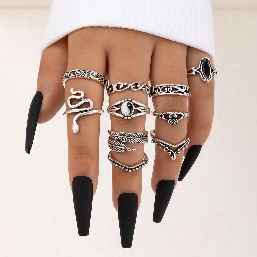 Vintage Black Gemstone Set Nine-piece Ring, Geometric Snake Crown Leaf Ring Set