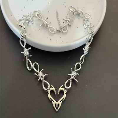 Náhrdelník s přívěskem Srdce a meč pro ženy Goth doplňky Náhrdelník Y2K Móda Choker
