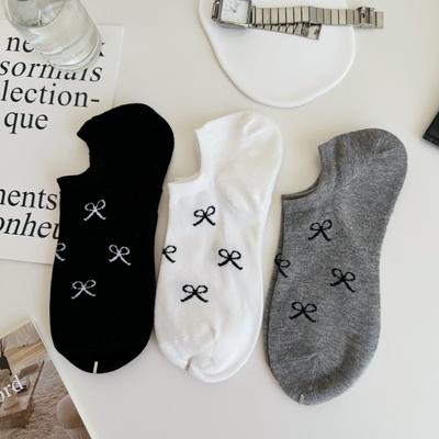 Çoraplar ve tuhafiye – Çoraplar