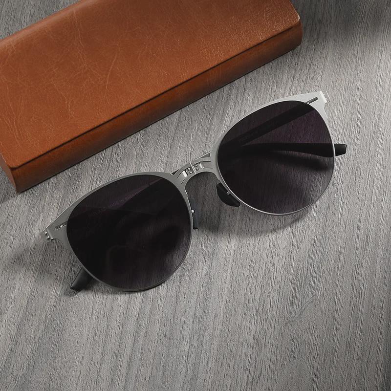 2024 Ultra-Light Retro Men's Stainless Steel Folding Sunglasses for Driving and Fishing