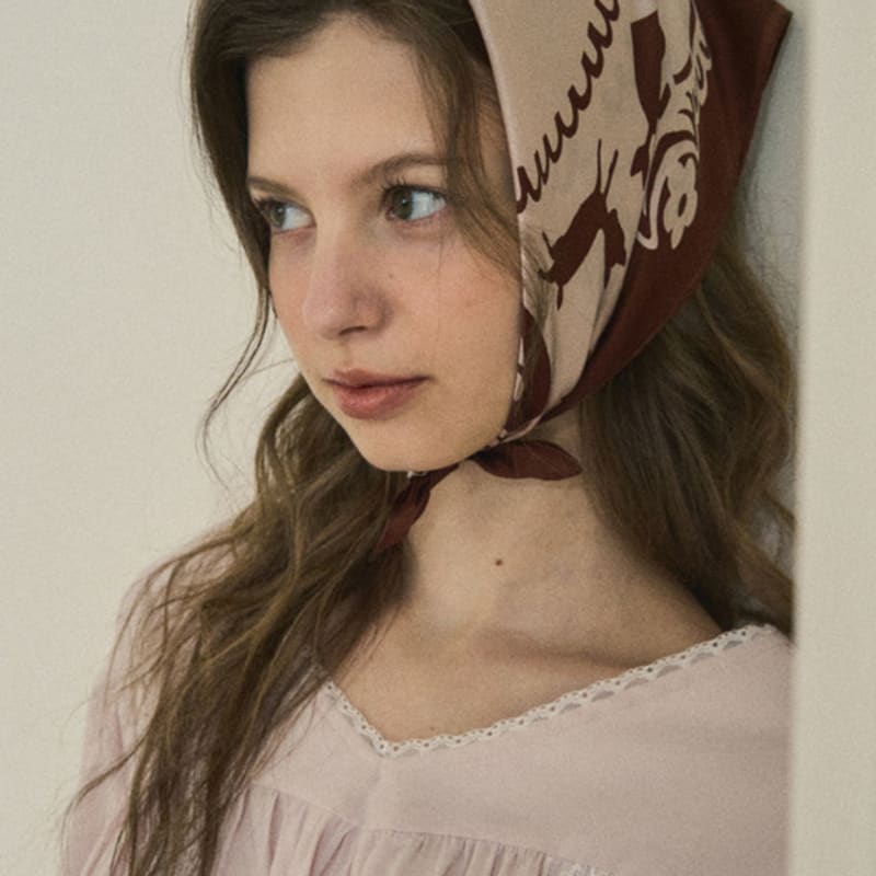 OUR NOSTALGIA Our nostalgia silk scarf_Brown(O25-ACC01)