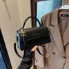 Dámská retro malá čtvercová kabelka 2024 - Nová podzimní/zimní móda, Jednoramenní crossbody taška