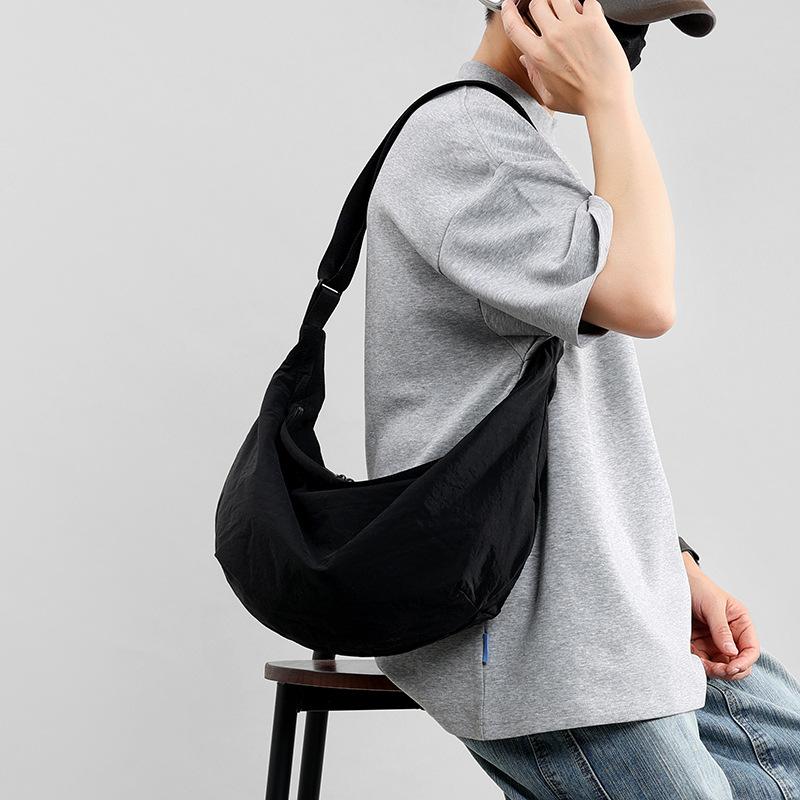 Sport Herre Skulderveske Dame Stor Kapasitet Dumplingveske Lett Crossbodyveske