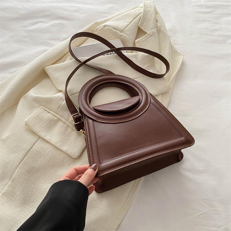 Stylish Spring Fashion Pu Leather Handheld And Shoulder Bag For Women In Chic Colors