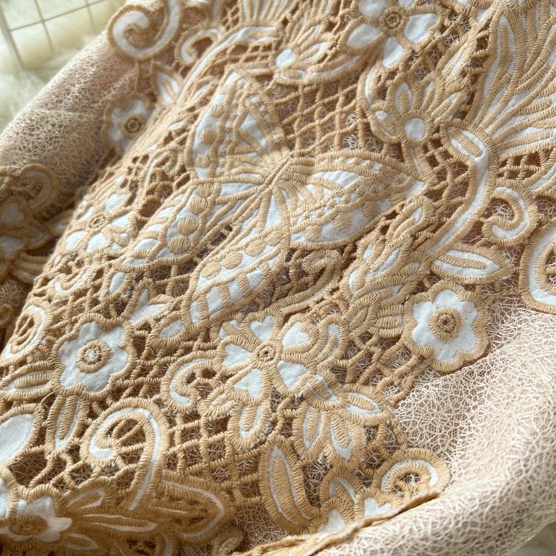 Letní Nové Francouzské Retro Luxusní High end Vyšívané Dámské Šaty Elegantní a Elegantní Styl Krajkové Plisované Šaty Design