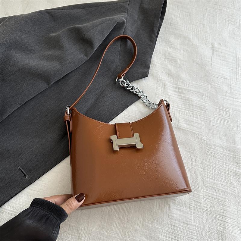 

Chic Vintage Chain Shoulder Bucket Bag 2024 Fall Collection Stylish Unique Design світло-фіолетового кольору
