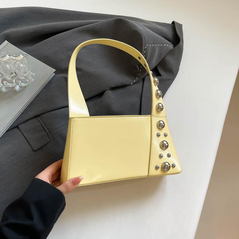 2025 Summer New Women's Bags Niche Handbags Personalized High Value Fashion Rivet Shoulder Bags Trendy Bags Women