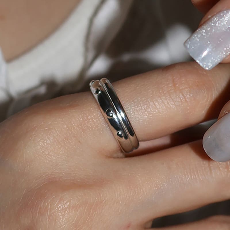 Monde Ligne Plump Heart Ring