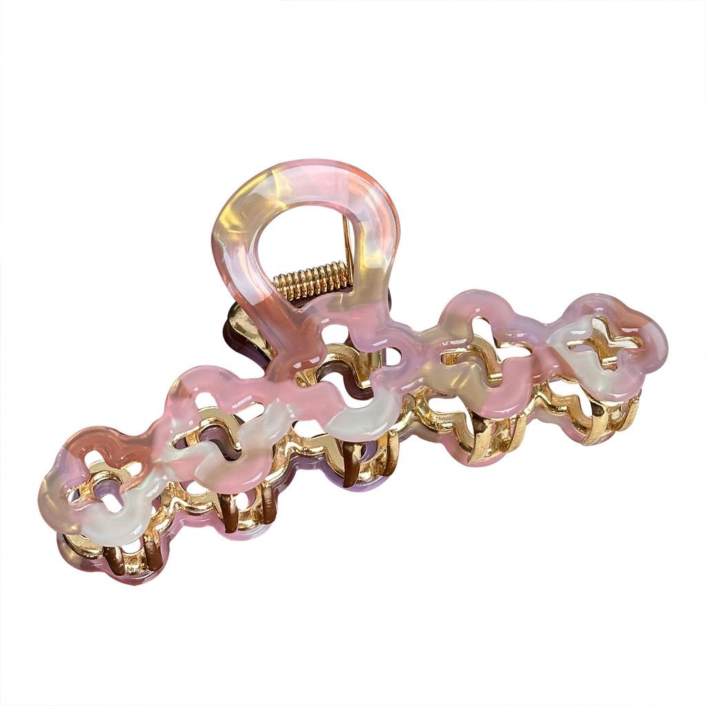 Pastel Colored Soft Shark Claw Hairpin For A Sophisticated And Stylish Appearance