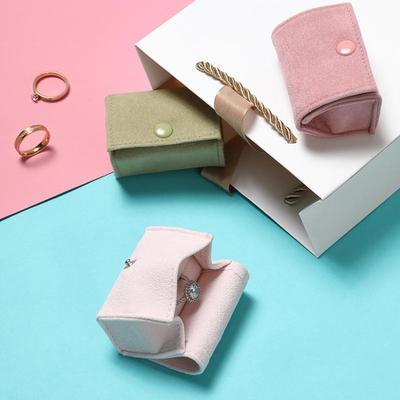 Weiche Samt Schmuckschatulle Tragbare Ohrringe Ring Aufbewahrungstasche Quadratischer Knopf Organisation Verpackung Schmuckkoffer Armbandbeutel