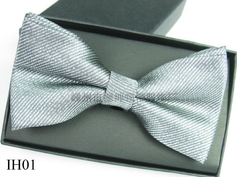 Men's Silver Thread Jacquard Bow Tie In 15 Styles - Polyester, Solid Color, Casual