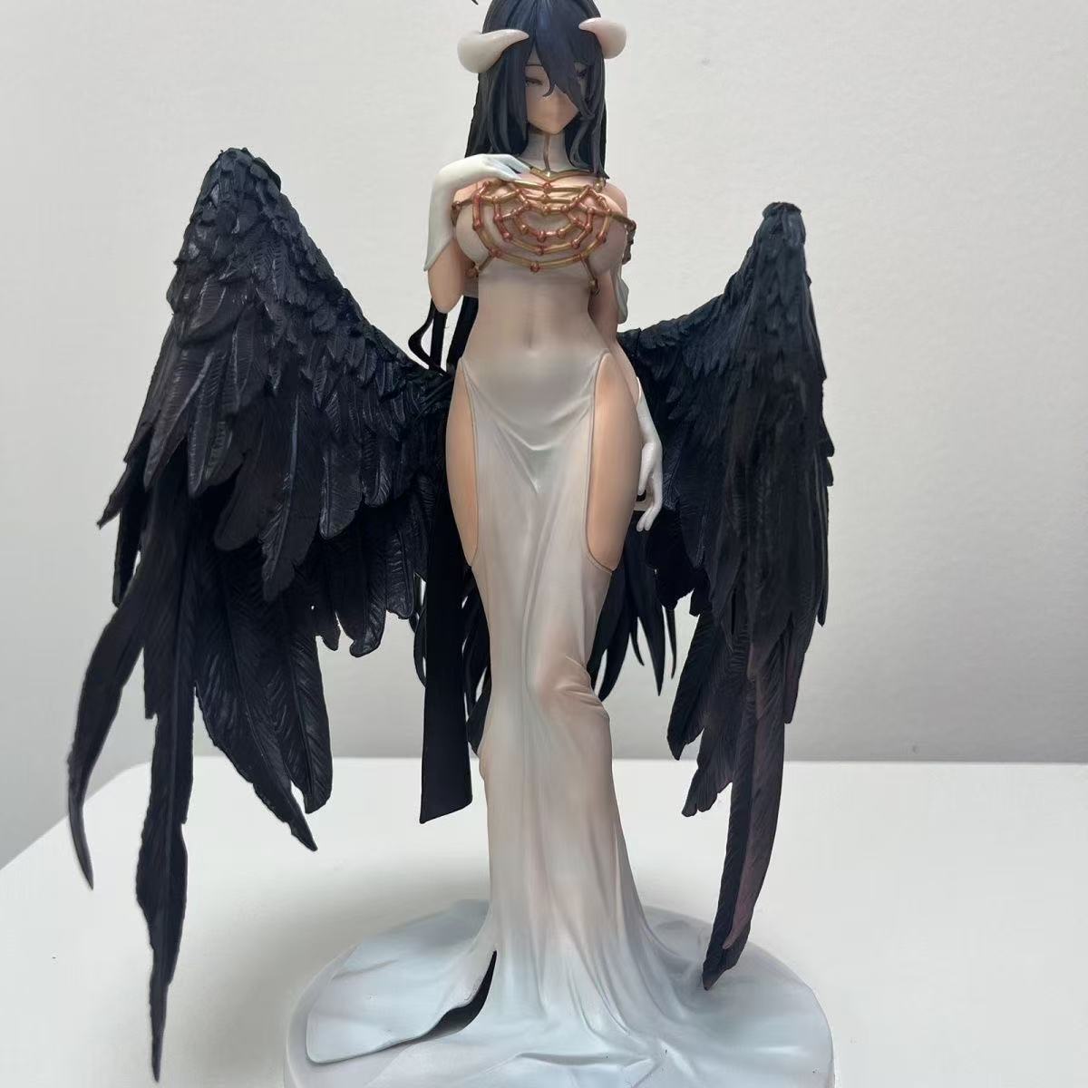 28cm Yarlebeke Undying King Anime Figure Elegant White Skirt Black Wing Character Model PVC Statue Collectible Display Piece 28cm белый