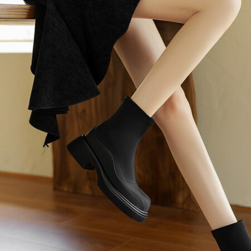 Autumn and Winter Women's Platform Fashion Boots Non-slip Large Size Women's Boots Round Head High Boots Women's Middle Heel New Square Heel Leathe