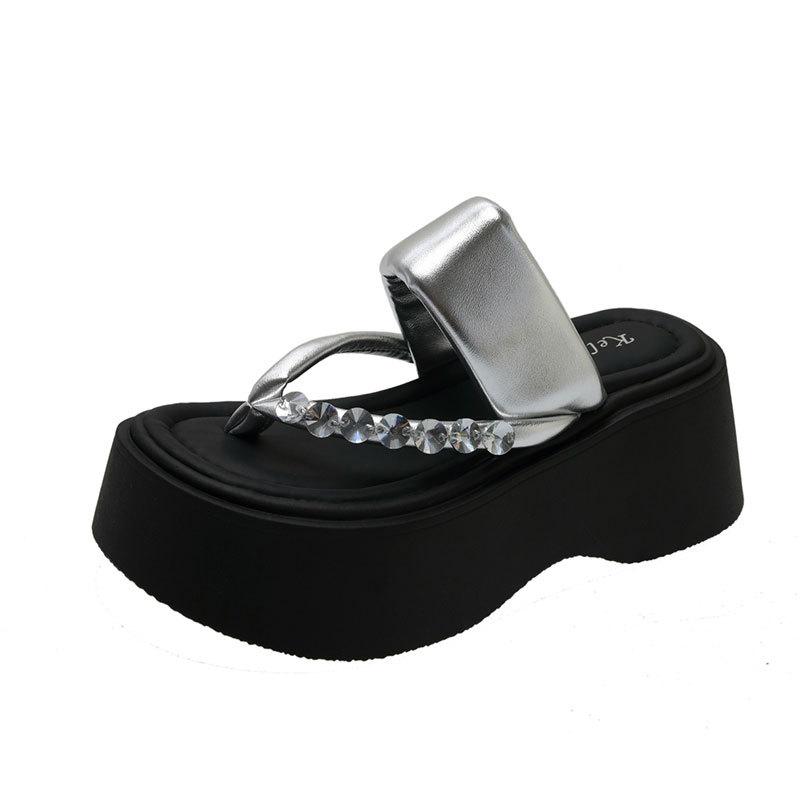 Fairy Fengshui Diamond Flip-flops Shoes Women's Summer Wear 2025 New Silver Height-increasing Thick-soled Beach Cool Slippers