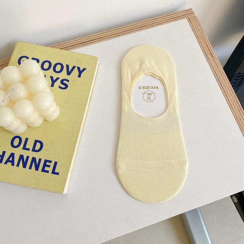 Socks Women'S Solid Color Basic Vertical Strip Silicone Non-Slip Invisible Women'S Socks Versatile Comfortable Women'S Socks Thin Model