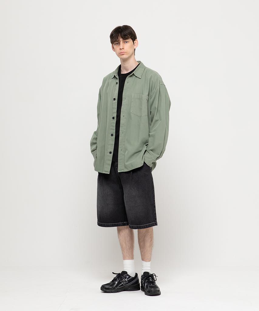 CHAMBROS Wide Non-Faded Single-Pleat Bermuda Denim Half Pants [Washed Black]