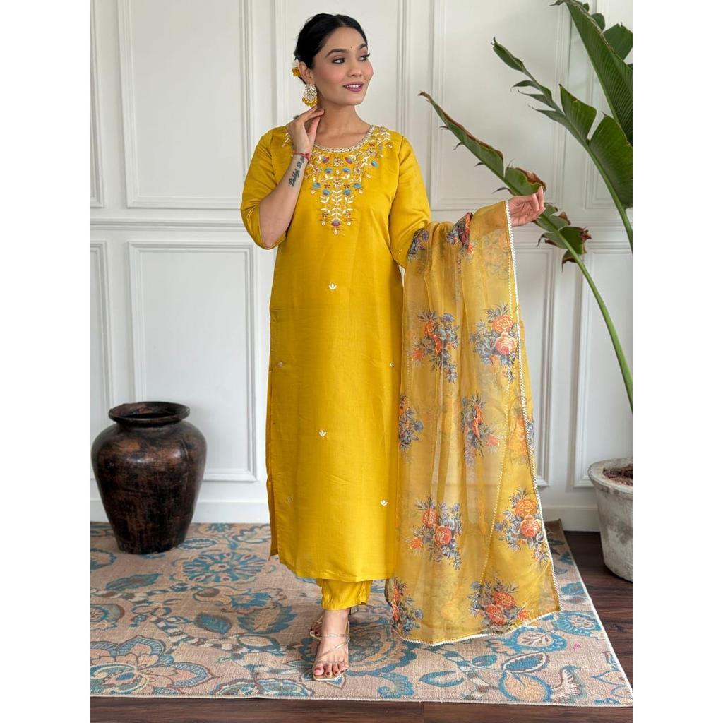 Featuring Beautiful Heavy Suit Set