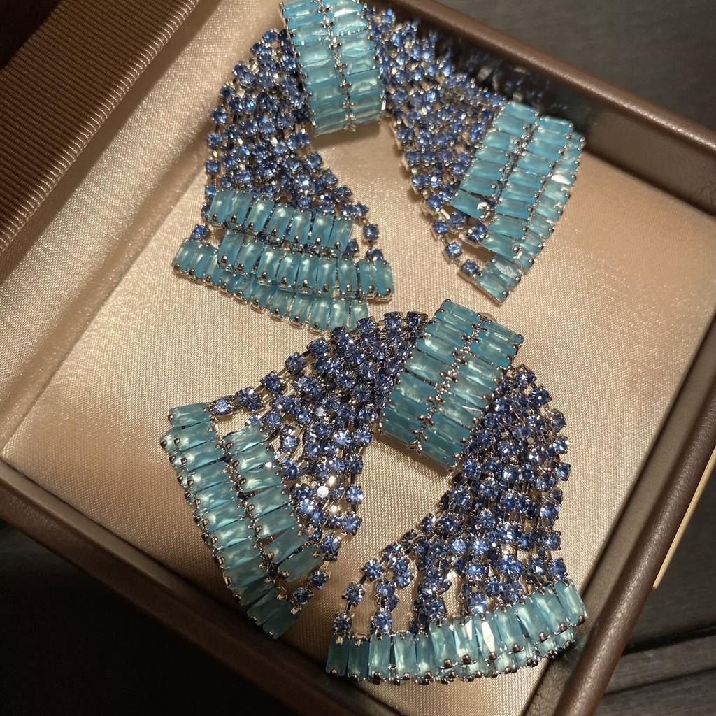 Funkelnde 3D-Schleifenohrringe Damenmode Schmuck Strahlende Fliege Ohrstecker für Mädchen