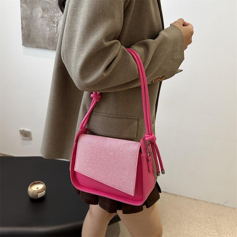 Beautiful casual small square bag fashionable niche women's summer new portable personalized bag casual armpit bag