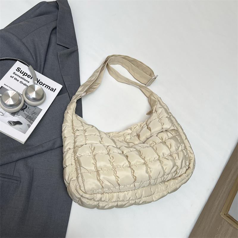 Women Soft Padded Hobo Shoulder Bag Lightweight Cloud Puffy Crossbody Bag Casual Commute Quilted Puffer Shopping Handbag