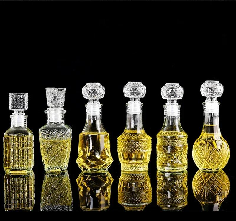 High End Transparent Glass Small Bottle 50/100ml Whiskey Mini Creative Red Bottle