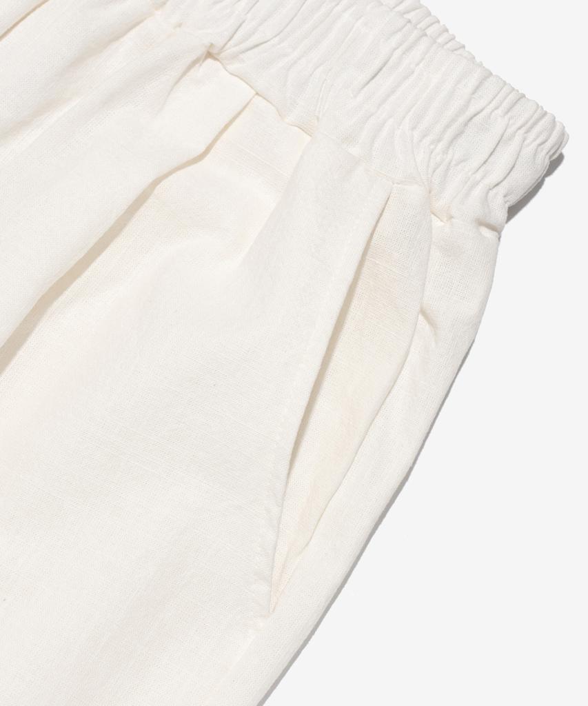 CARGOBROS Linen-Like Pintuck Wide Shorts (White)