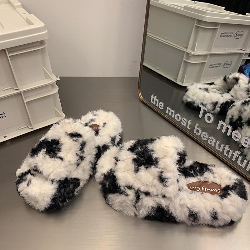 

Коровий цвет повседневный стиль плюшевые однословные шлепанцы женские 2025 осень и зима новая верхняя одежда толстоподошвенные хлопковые мопы теплые пушистые тапочки 35