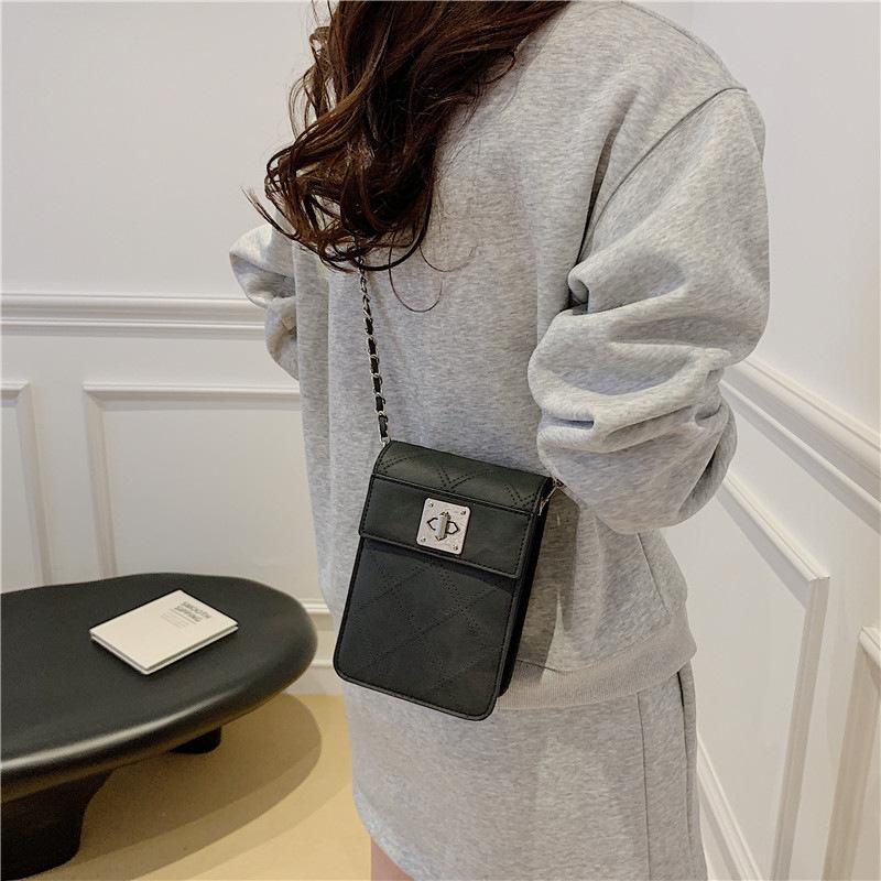Simple Embossed Rhombus Chain Mini Small Bag Women'S Trend Versatile Solid Color Shoulder Messenger Bag