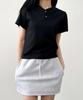 Peullupipeullupi Clover Button Semi-Crop Henley Neck T-Shirt_Black
